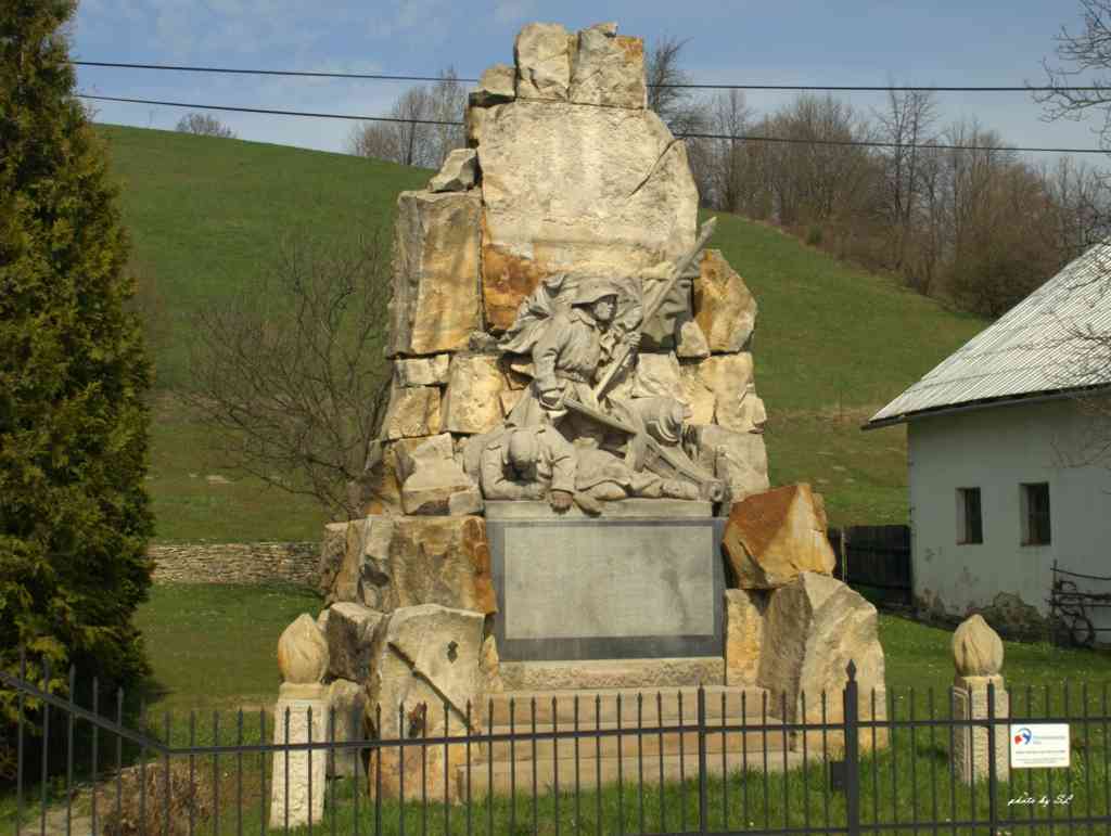 Janov pomnik poległych
