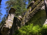 Formacje skalne koło Gorzeszowa
